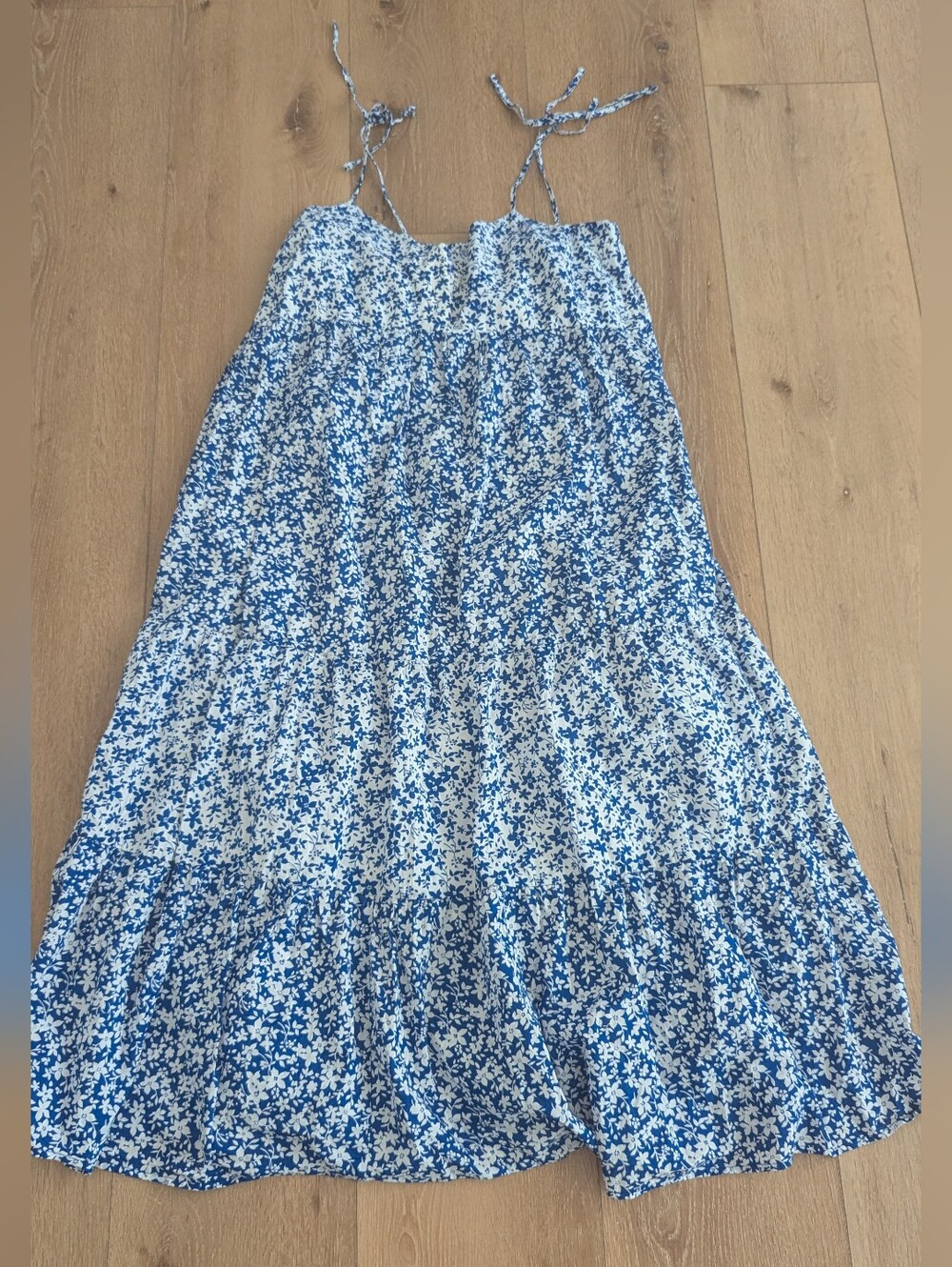 The Nines by Hatch Blue Floral Sleeveless Tiered Maternity Maxi Dress Size Large - Picture 2 of 3